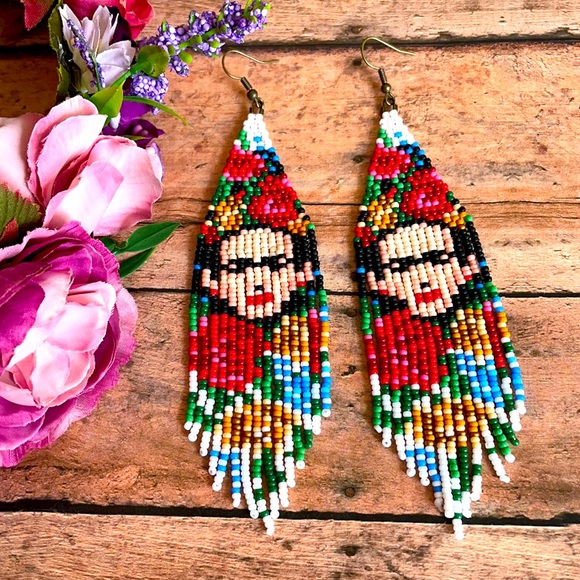 Frida Khalo Beaded Earring in White - Picture 1 of 6